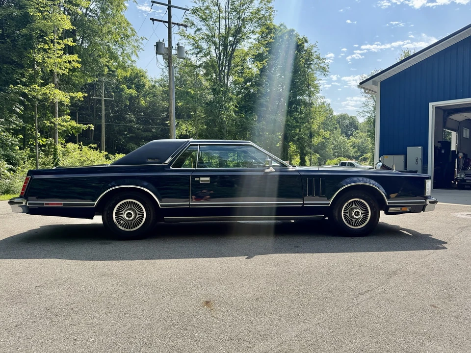 1979 Lincoln Continental 5th Gen - Image 10 of 31