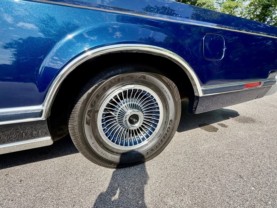 1979 Lincoln Continental 5th Gen - Image 26 of 31