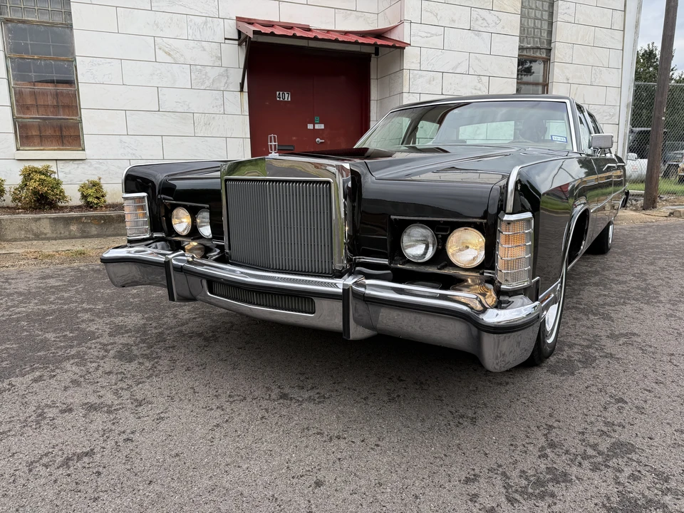 1979 Lincoln Continental 5th Gen - Image 2 of 31