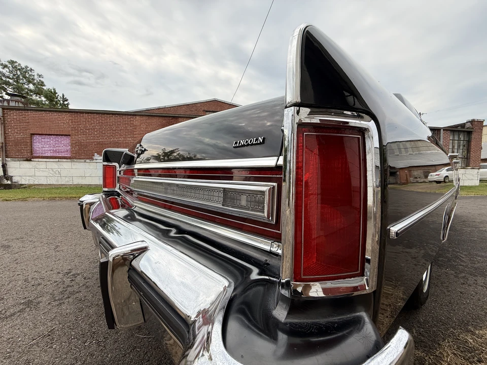 1979 Lincoln Continental 5th Gen - Image 22 of 31