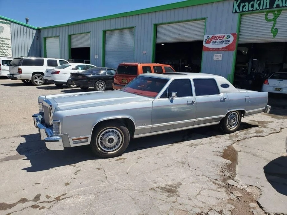 1979 Lincoln Continental 5th Gen - Image 6 of 10