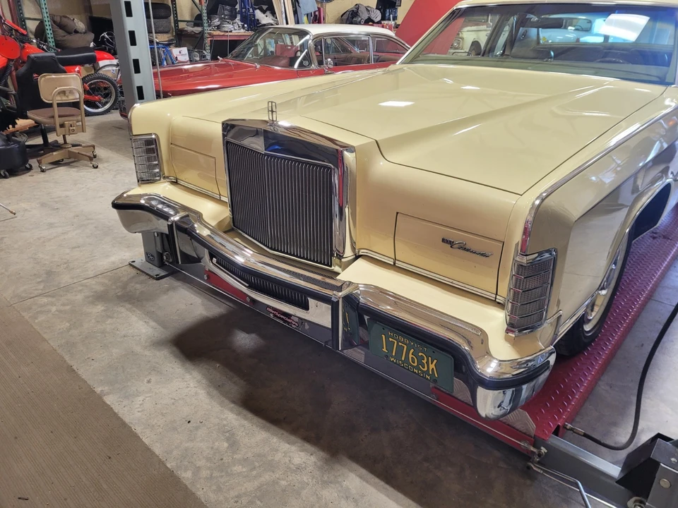 1979 Lincoln Continental 5th Gen - Image 2 of 10