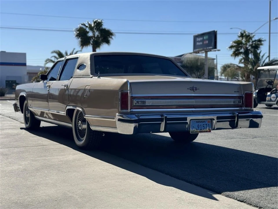1979 Lincoln Continental 5th Gen - Image 7 of 31