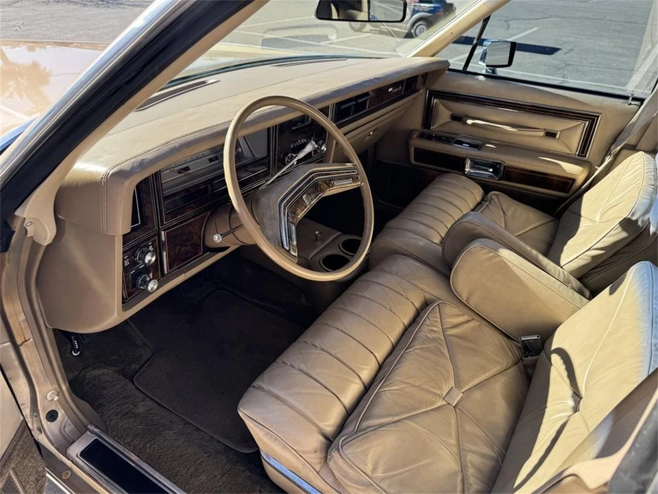 1979 Lincoln Continental 5th Gen - Image 13 of 31