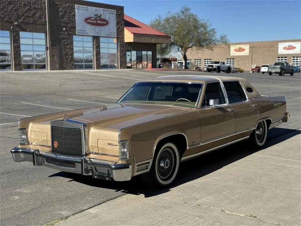 1979 Lincoln Continental 5th Gen - Image 11 of 31