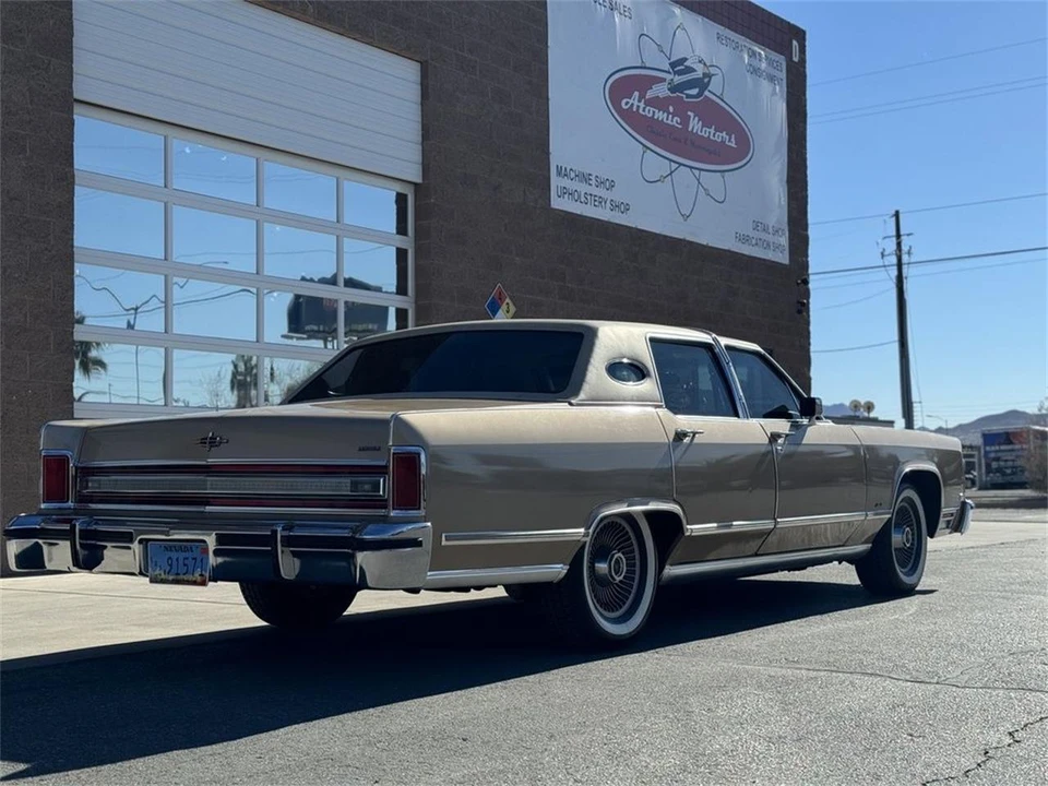 1979 Lincoln Continental 5th Gen - Image 4 of 31