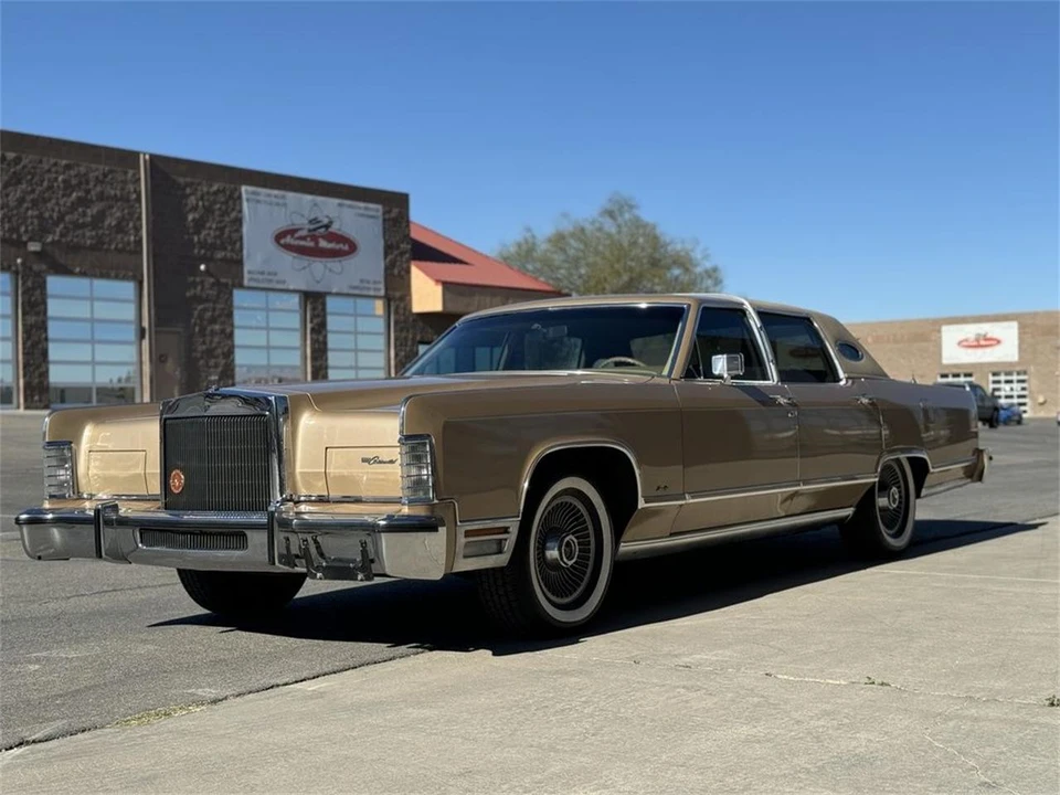 1979 Lincoln Continental 5th Gen - Image 10 of 31