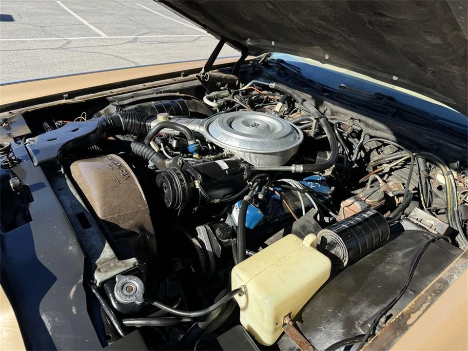 1979 Lincoln Continental 5th Gen - Image 22 of 31