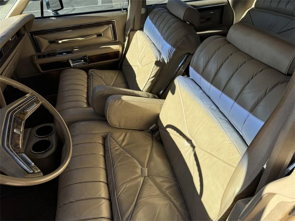 1979 Lincoln Continental 5th Gen - Image 14 of 31