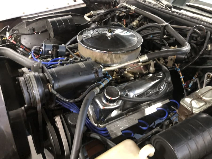1979 Lincoln Continental 5th Gen - Image 9 of 17