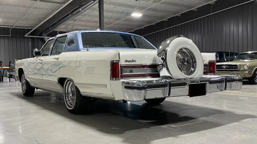 1979 Lincoln Continental 5th Gen - Image 2 of 16