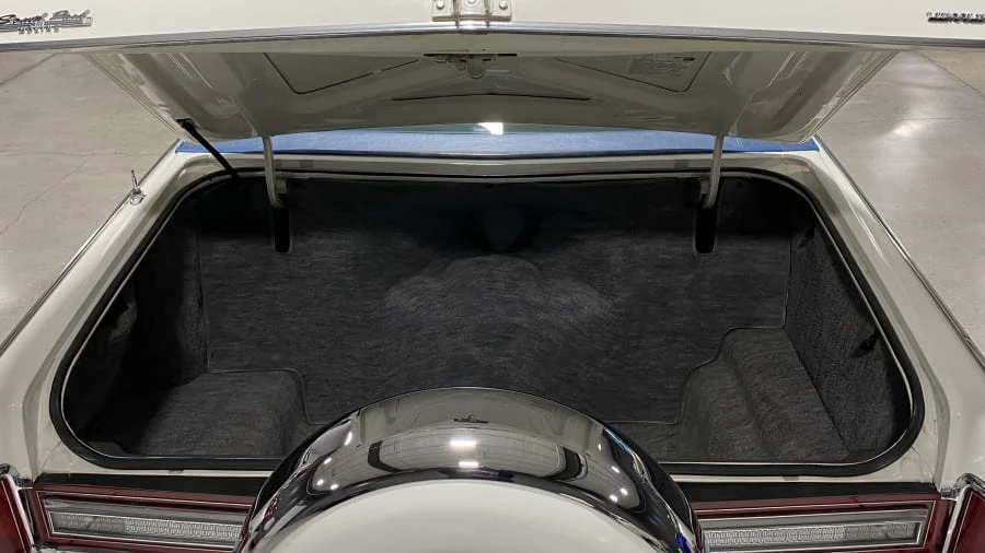 1979 Lincoln Continental 5th Gen - Image 12 of 16