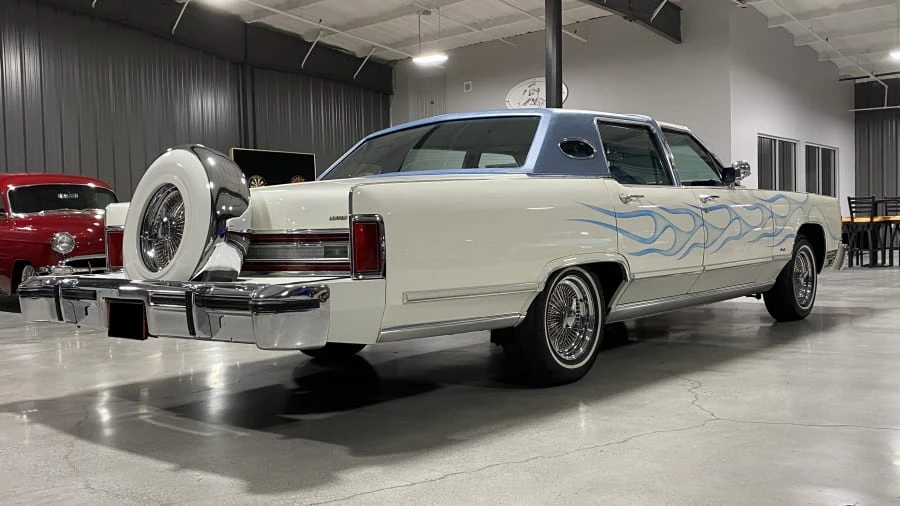 1979 Lincoln Continental 5th Gen - Image 15 of 16