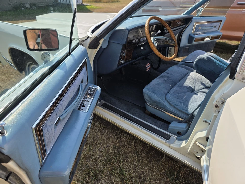1979 Lincoln Continental 5th Gen - Image 18 of 21
