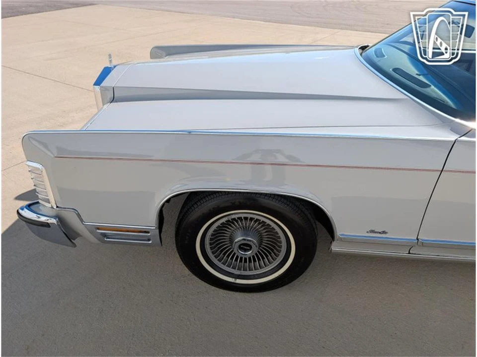 1979 Lincoln Continental 5th Gen - Image 26 of 31