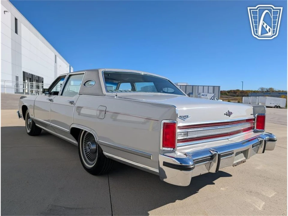 1979 Lincoln Continental 5th Gen - Image 9 of 31