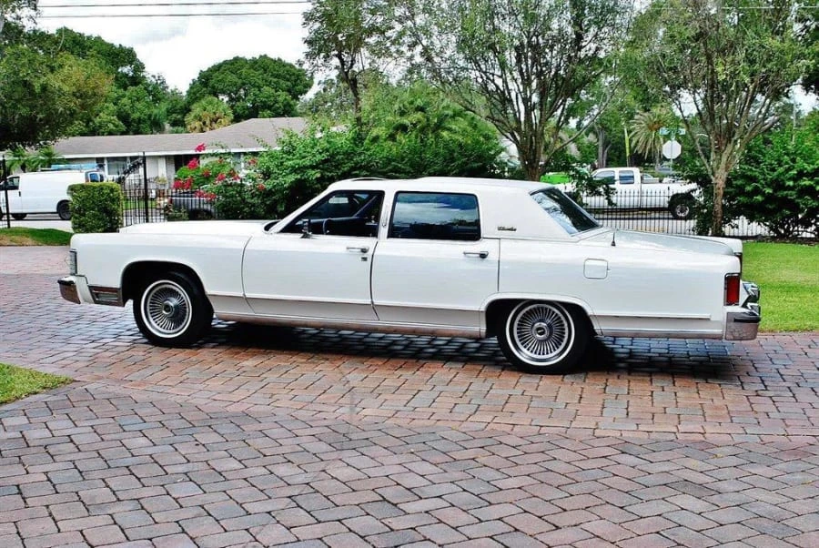 1979 Lincoln Continental 5th Gen - Image 2 of 8