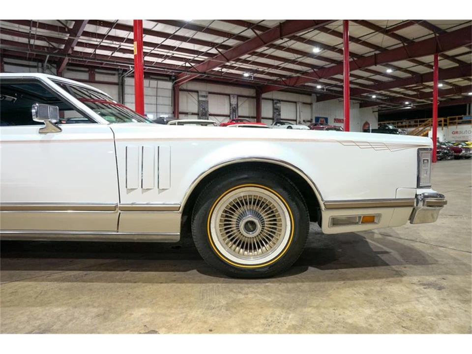 1979 Lincoln Continental 5th Gen - Image 11 of 31