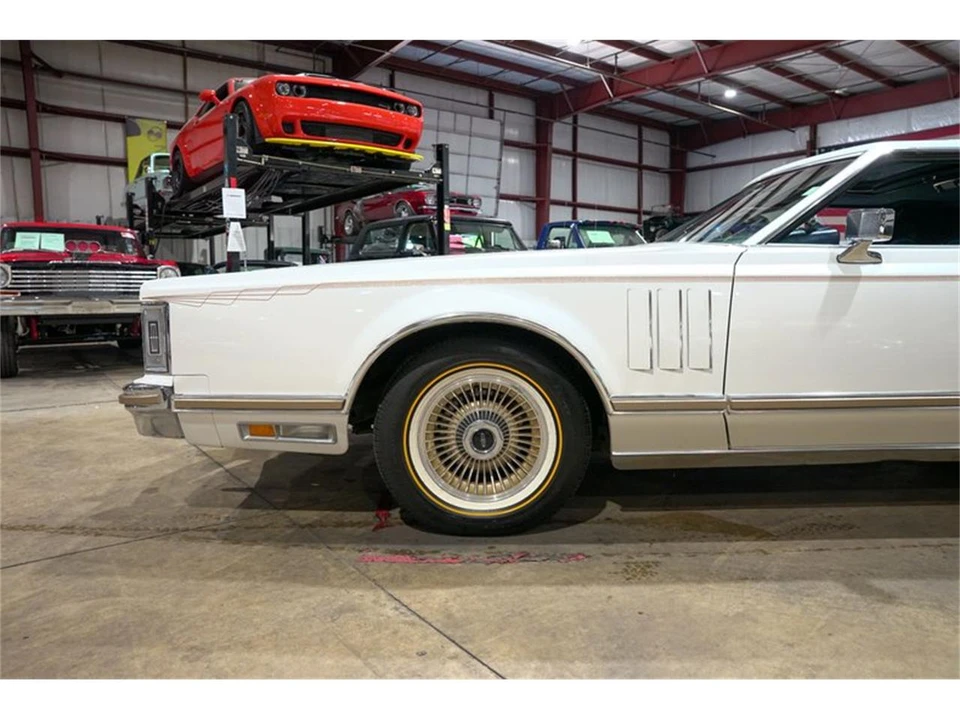 1979 Lincoln Continental 5th Gen - Image 3 of 31