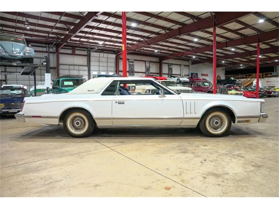 1979 Lincoln Continental 5th Gen - Image 10 of 31