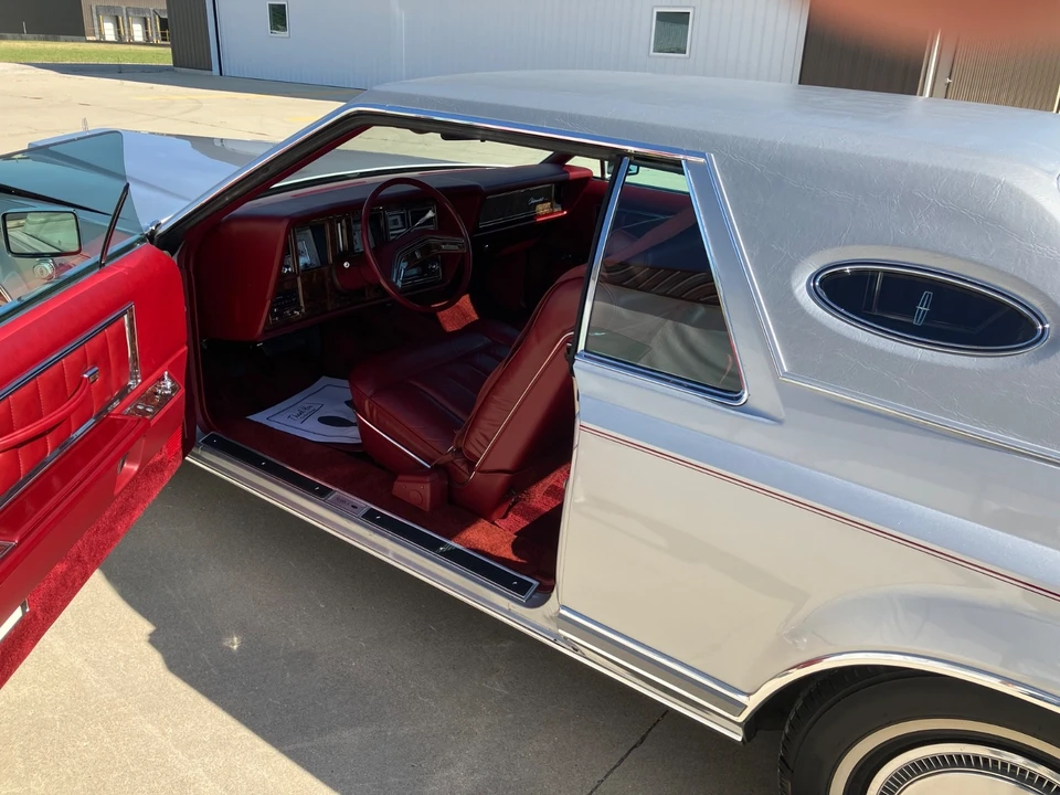 1979 Lincoln Continental 5th Gen - Image 15 of 21