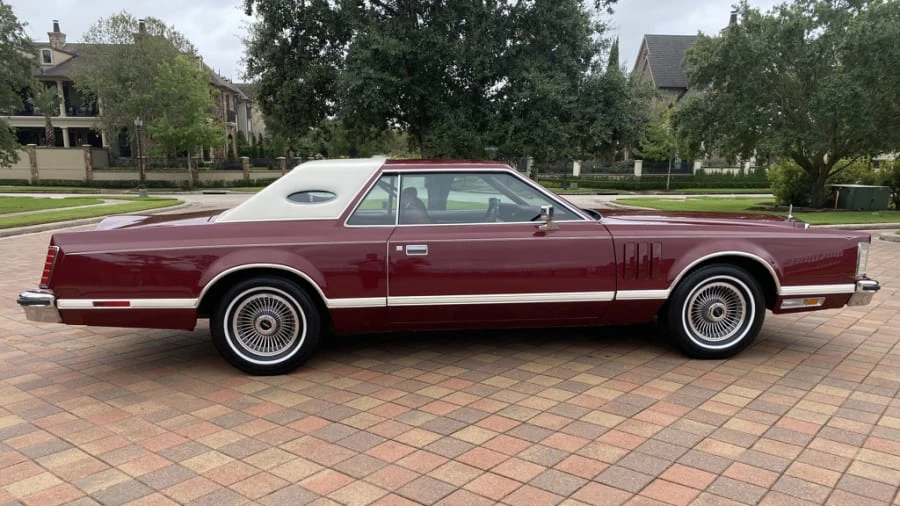 1979 Lincoln Continental 5th Gen - Image 12 of 13