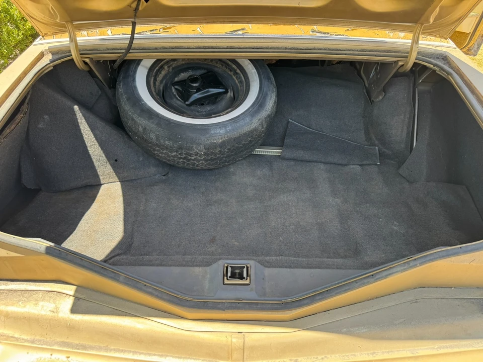 1979 Lincoln Continental 5th Gen - Image 11 of 31