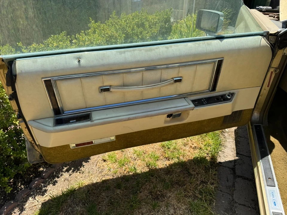 1979 Lincoln Continental 5th Gen - Image 18 of 31