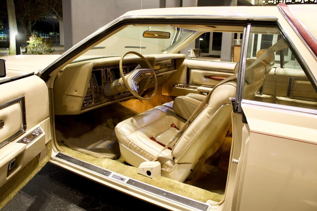 1979 Lincoln Continental 5th Gen - Image 10 of 21