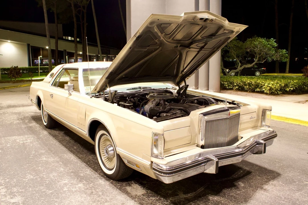1979 Lincoln Continental 5th Gen - Image 16 of 21