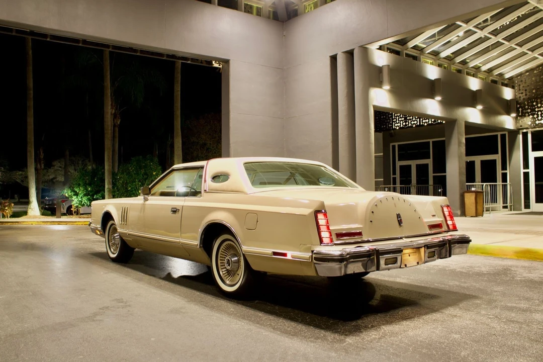 1979 Lincoln Continental 5th Gen - Image 3 of 21