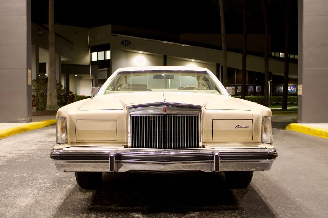 1979 Lincoln Continental 5th Gen - Image 8 of 21