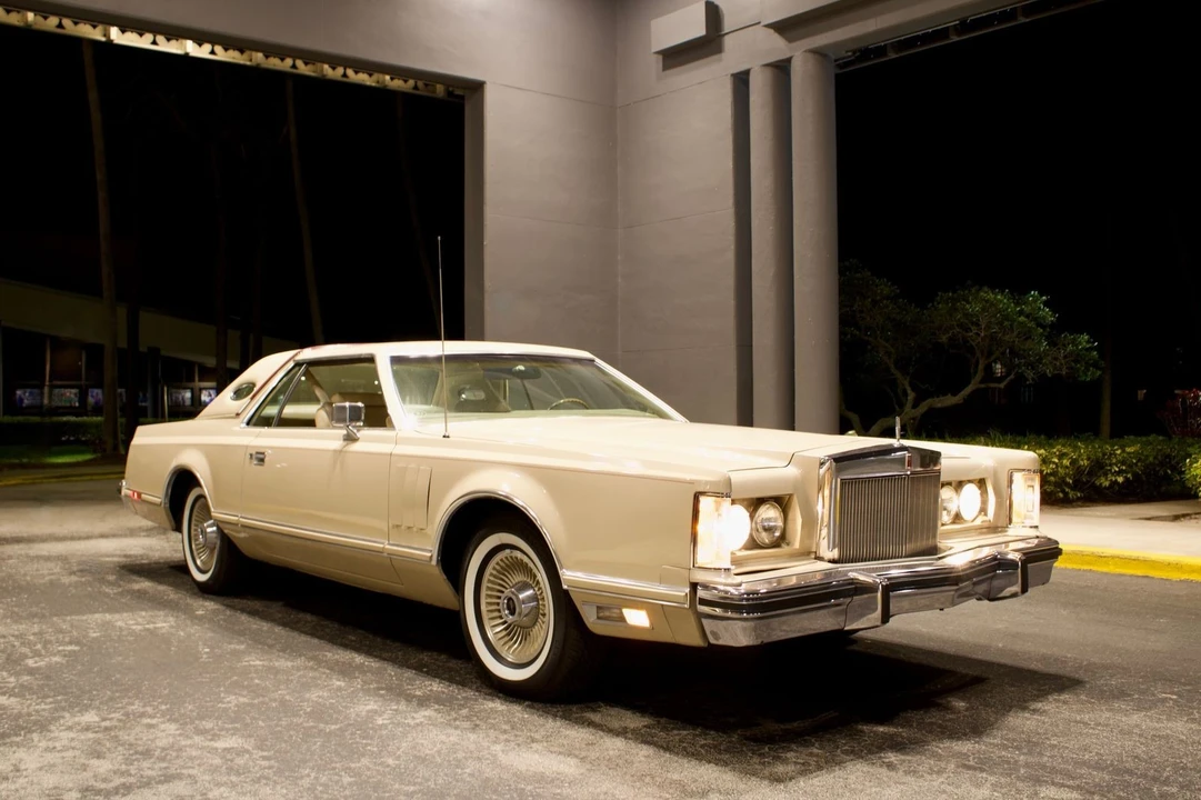 1979 Lincoln Continental 5th Gen - Image 7 of 21