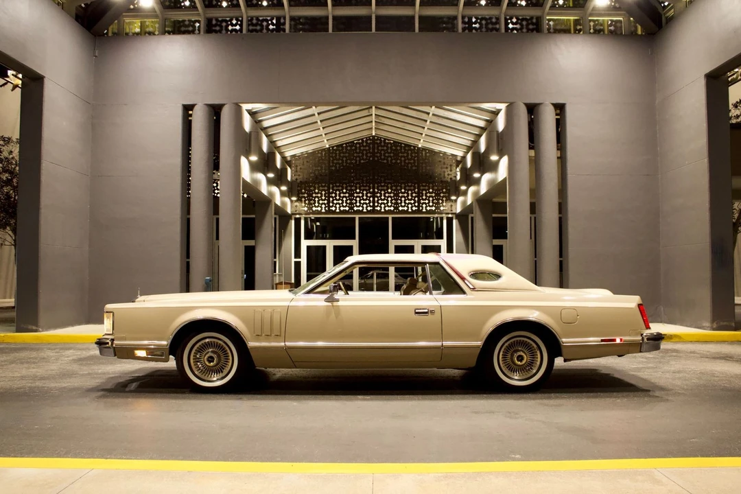 1979 Lincoln Continental 5th Gen - Image 2 of 21