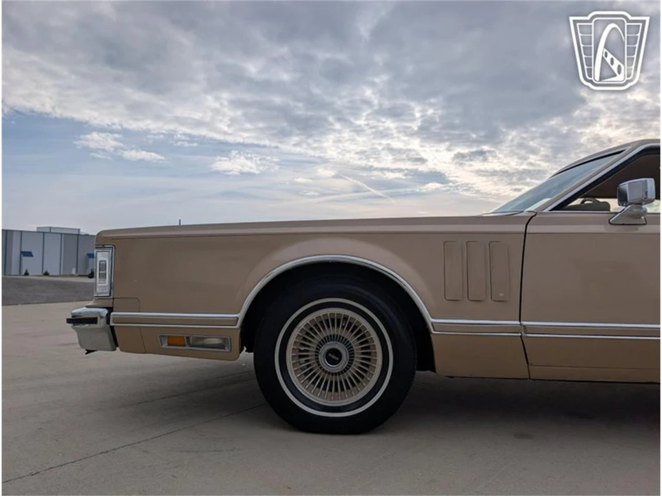 1979 Lincoln Continental 5th Gen - Image 27 of 31