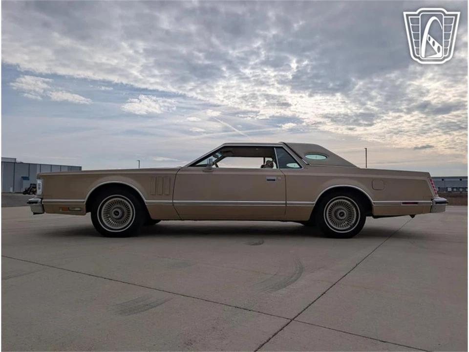 1979 Lincoln Continental 5th Gen - Image 7 of 31