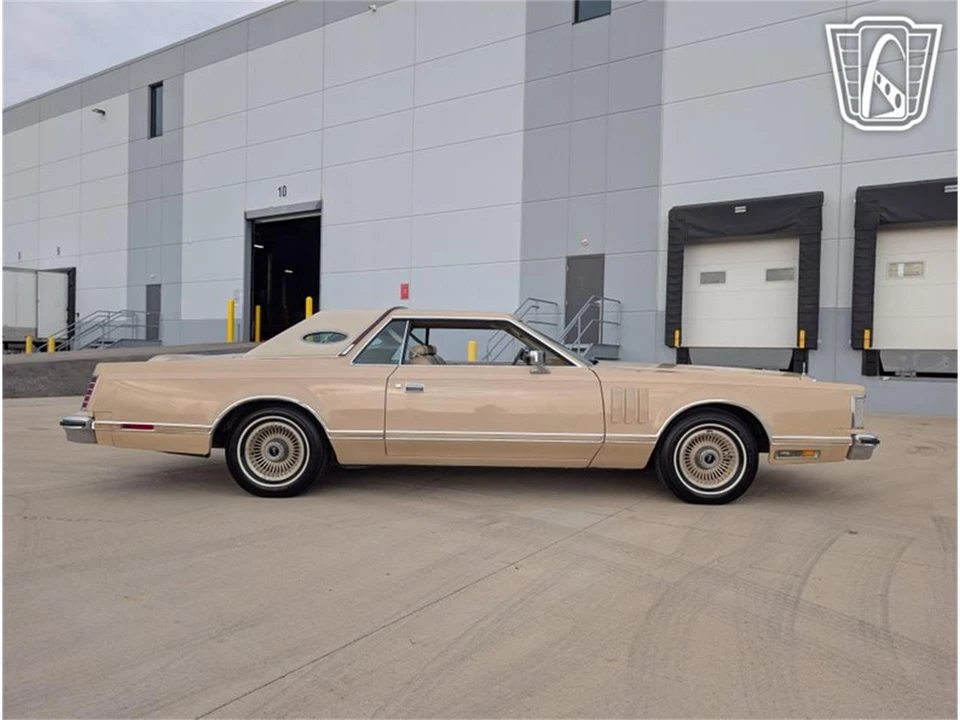 1979 Lincoln Continental 5th Gen - Image 18 of 31