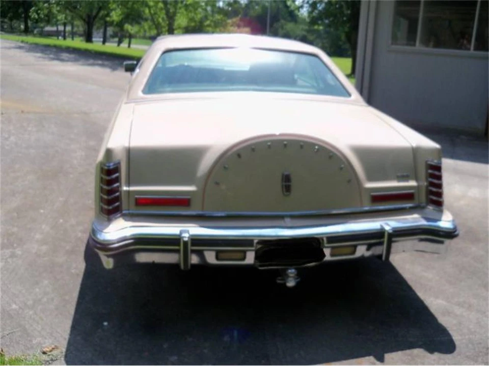 1979 Lincoln Continental 5th Gen - Image 2 of 9