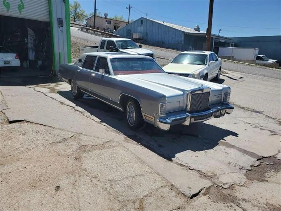 1979 Lincoln Continental 5th Gen - Image 4 of 10