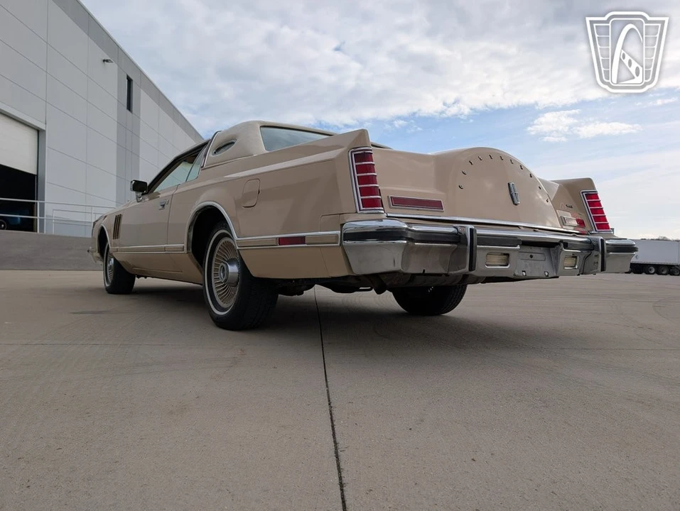 1979 Lincoln Continental 5th Gen - Image 11 of 12