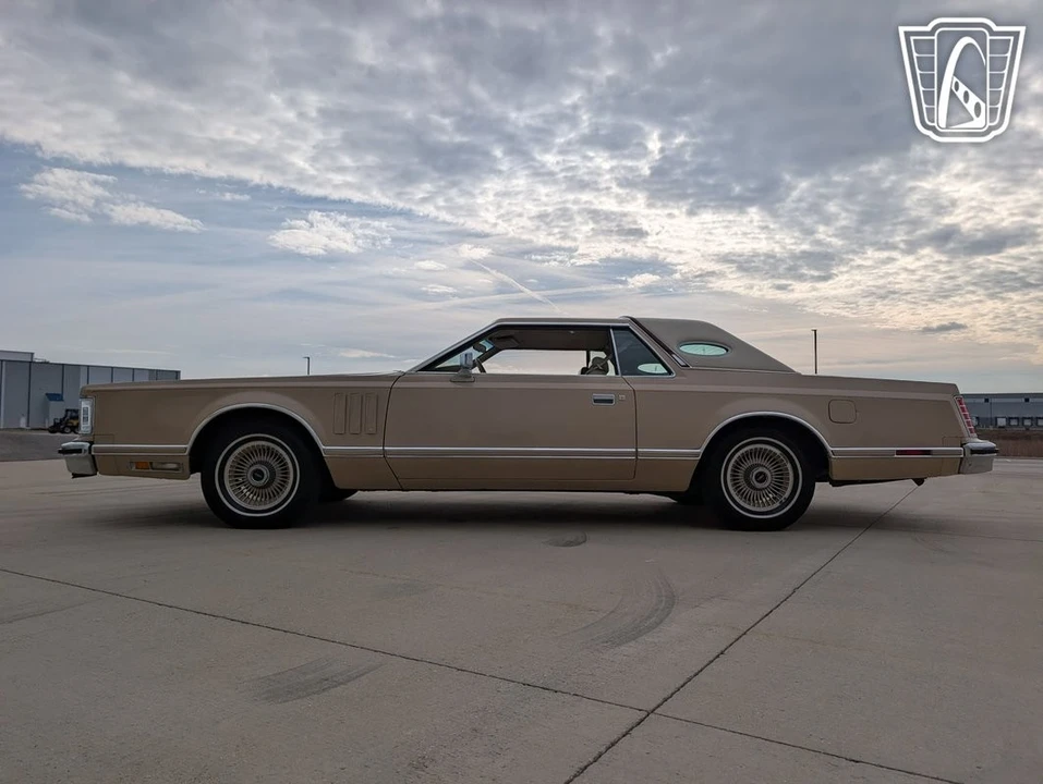 1979 Lincoln Continental 5th Gen - Image 8 of 12