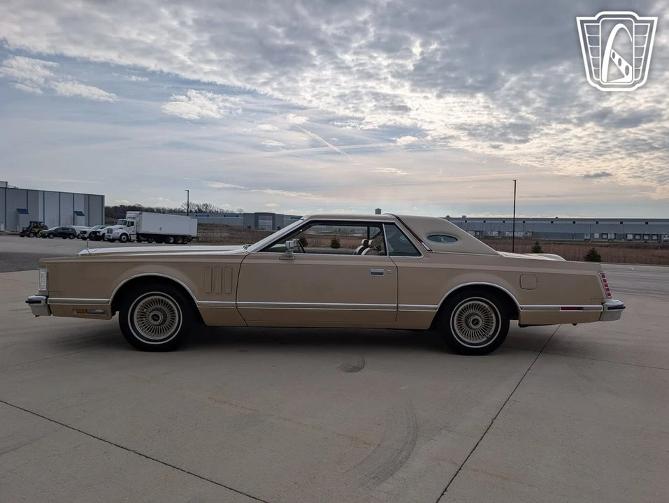 1979 Lincoln Continental 5th Gen - Image 7 of 12