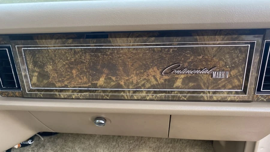 1979 Lincoln Continental 5th Gen - Image 6 of 11