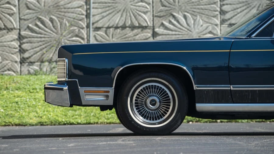 1979 Lincoln Continental 5th Gen - Image 11 of 12