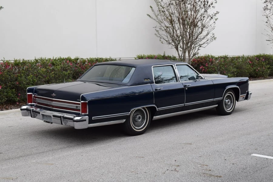 1979 Lincoln Continental 5th Gen - Image 2 of 9
