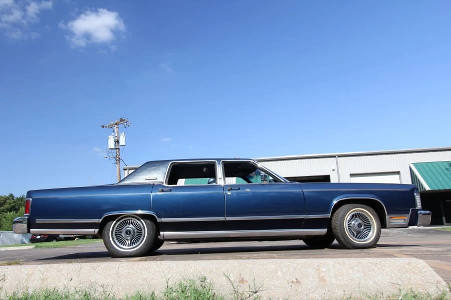 1979 Lincoln Continental 5th Gen - Image 2 of 7