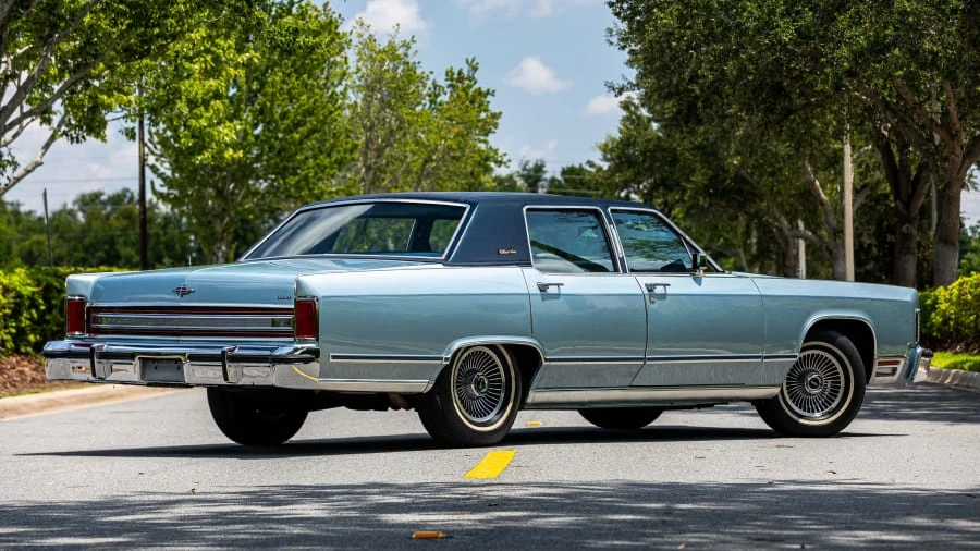 1979 Lincoln Continental 5th Gen - Image 2 of 31