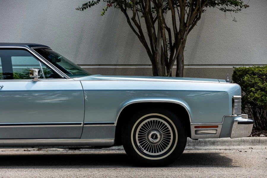 1979 Lincoln Continental 5th Gen - Image 9 of 31