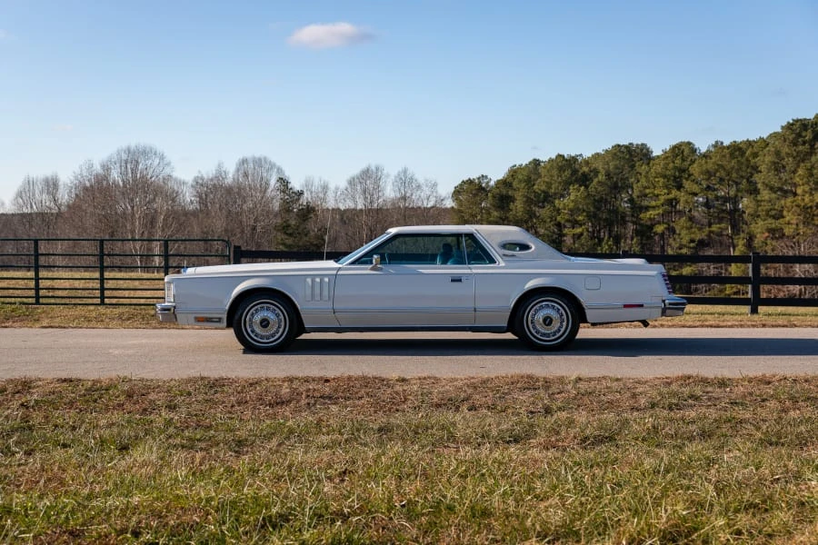1979 Lincoln Continental 5th Gen - Image 8 of 29