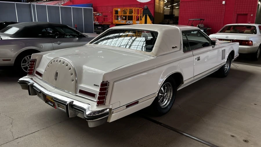 1979 Lincoln Continental 5th Gen - Image 2 of 5